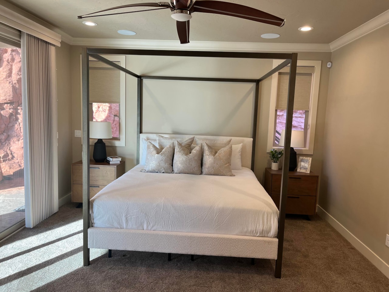 232 S Acantilado CIR St George, UT 84790 home for sale, MLS#25-263353 - Erika Rogers Photo 25