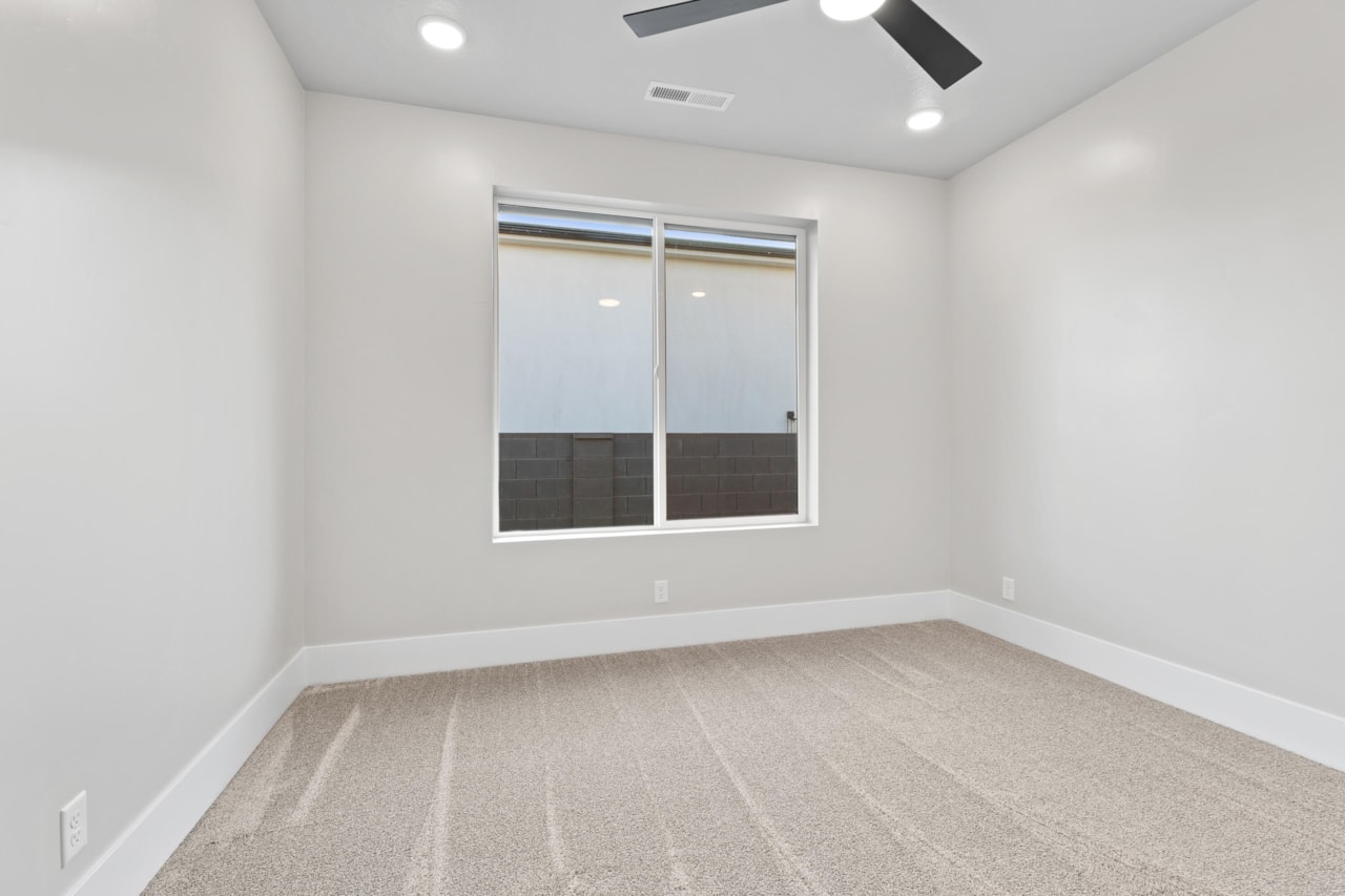 4810 W 1930  S Hurricane, UT 84737 home for sale, MLS#25-258522 - Erika Rogers Photo 22