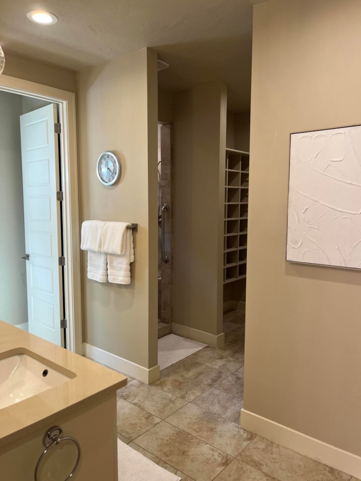 232 S Acantilado CIR St George, UT 84790 home for sale, MLS#25-263353 - Erika Rogers Photo 30