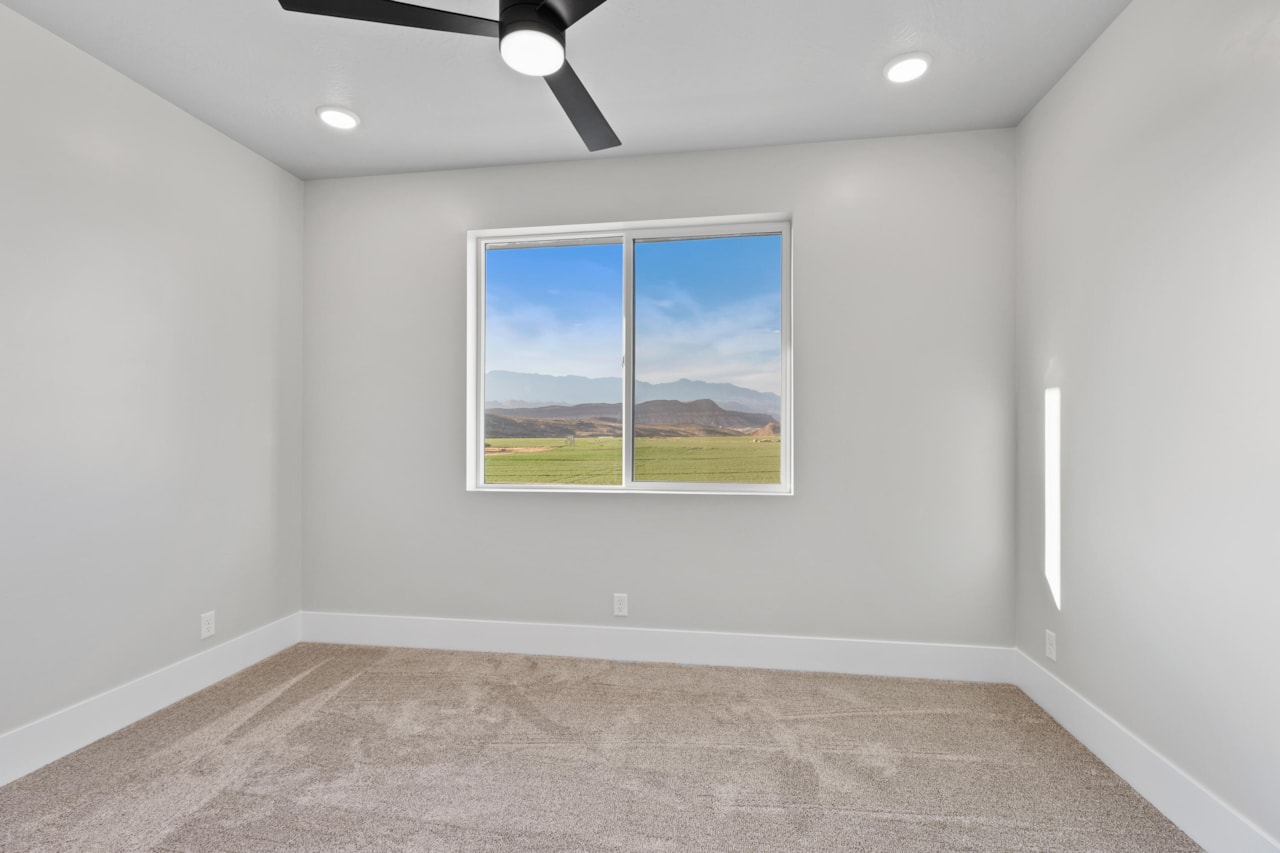 4810 W 1930  S Hurricane, UT 84737 home for sale, MLS#25-258522 - Erika Rogers Photo 39