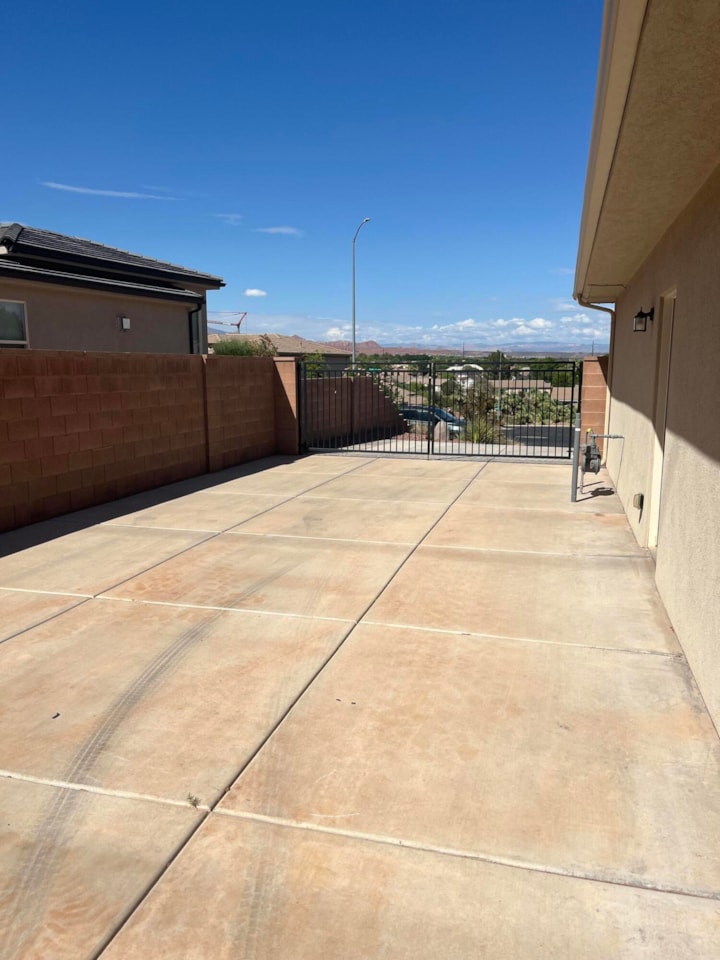 232 S Acantilado CIR St George, UT 84790 home for sale, MLS#25-263353 - Erika Rogers Photo 67