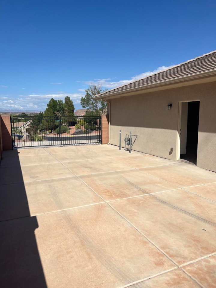 232 S Acantilado CIR St George, UT 84790 home for sale, MLS#25-263353 - Erika Rogers Photo 68