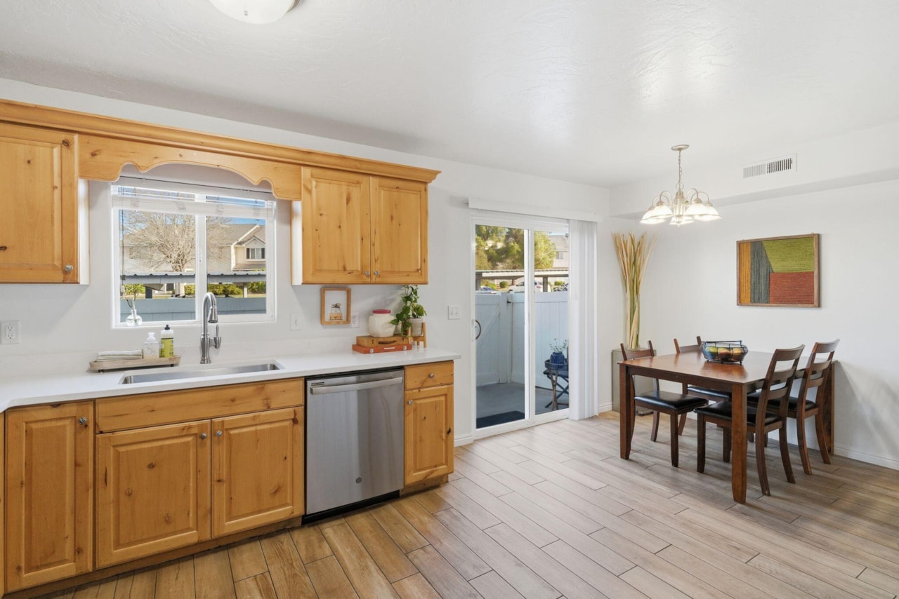 1735 W 540  N #2302 St George, UT 84770 home for sale, MLS#25-266766 - Erika Rogers Photo 8