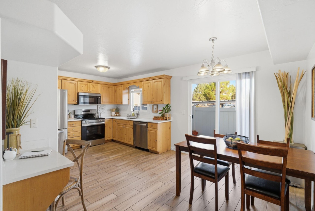 1735 W 540  N #2302 St George, UT 84770 home for sale, MLS#25-266766 - Erika Rogers Photo 9