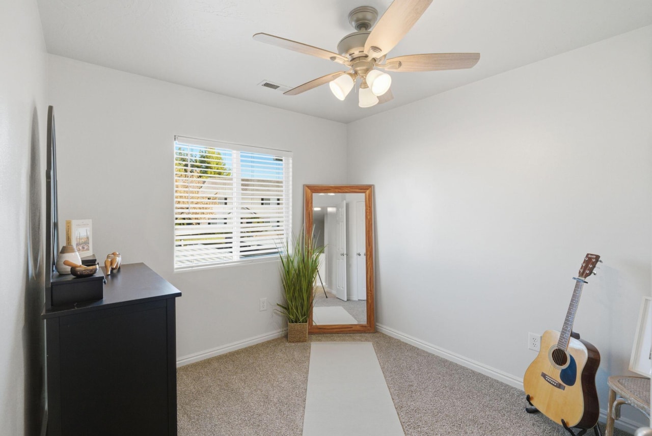 1735 W 540  N #2302 St George, UT 84770 home for sale, MLS#25-266766 - Erika Rogers Photo 25