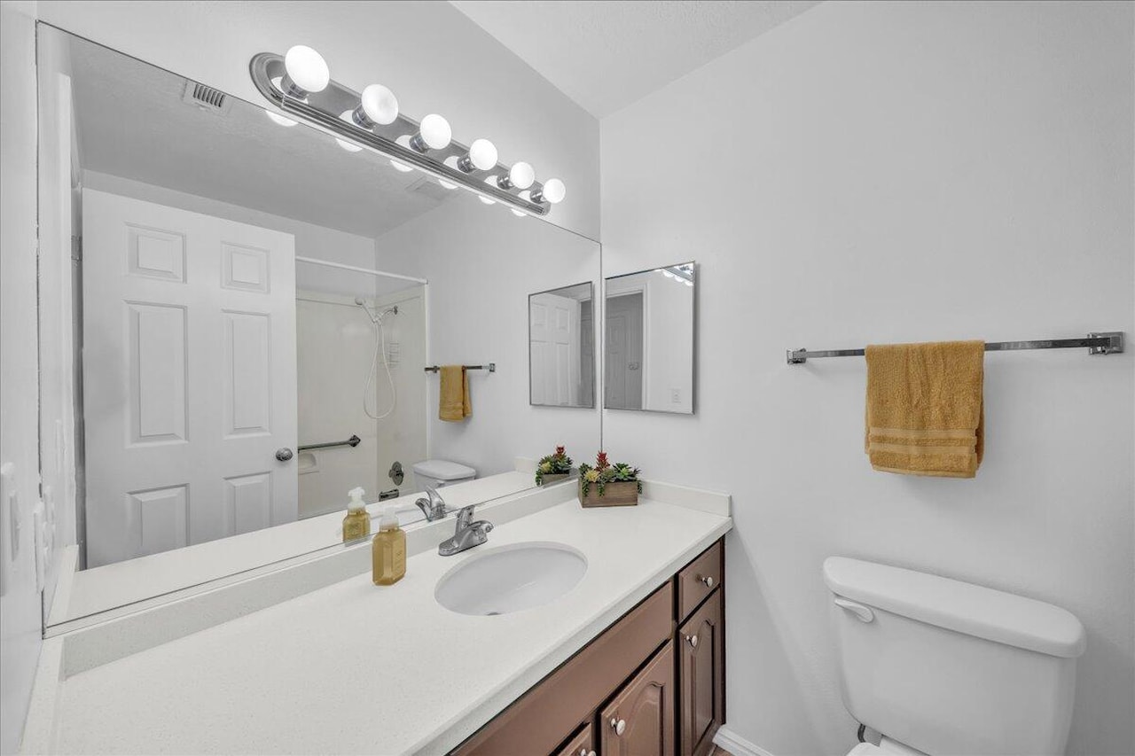 1090 E 700 S #24 St George, UT 84790 home for sale, MLS#25-262276 - Erika Rogers Photo 11