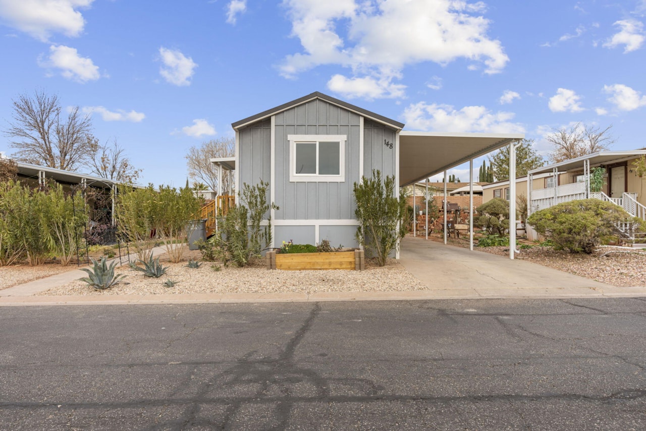 1450 N Dixie Downs RD #148 St George, UT 84770 home for sale, MLS#25-267102 - Erika Rogers Photo 2