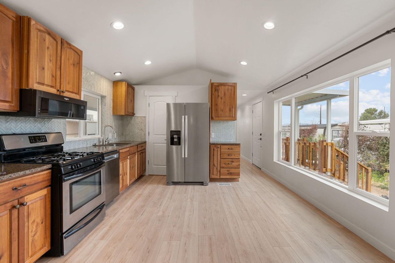 1450 N Dixie Downs RD #148 St George, UT 84770 home for sale, MLS#25-267102 - Erika Rogers Photo 6