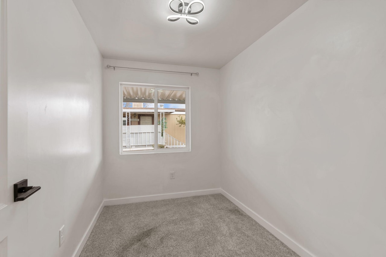 1450 N Dixie Downs RD #148 St George, UT 84770 home for sale, MLS#25-267102 - Erika Rogers Photo 17