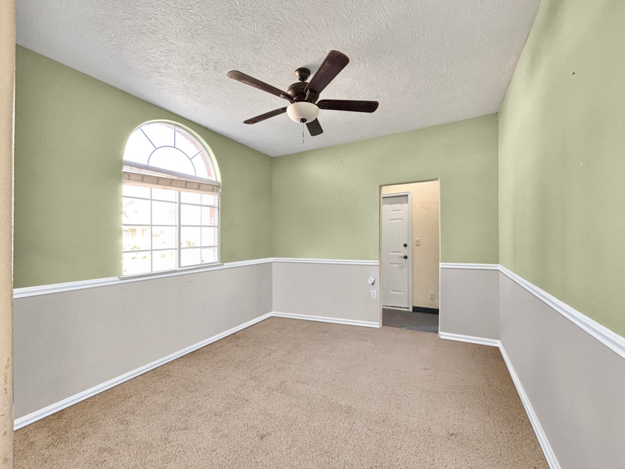 2368 S Coletero Washington, UT 84780 home for sale, MLS#25-267660 - Erika Rogers Photo 6