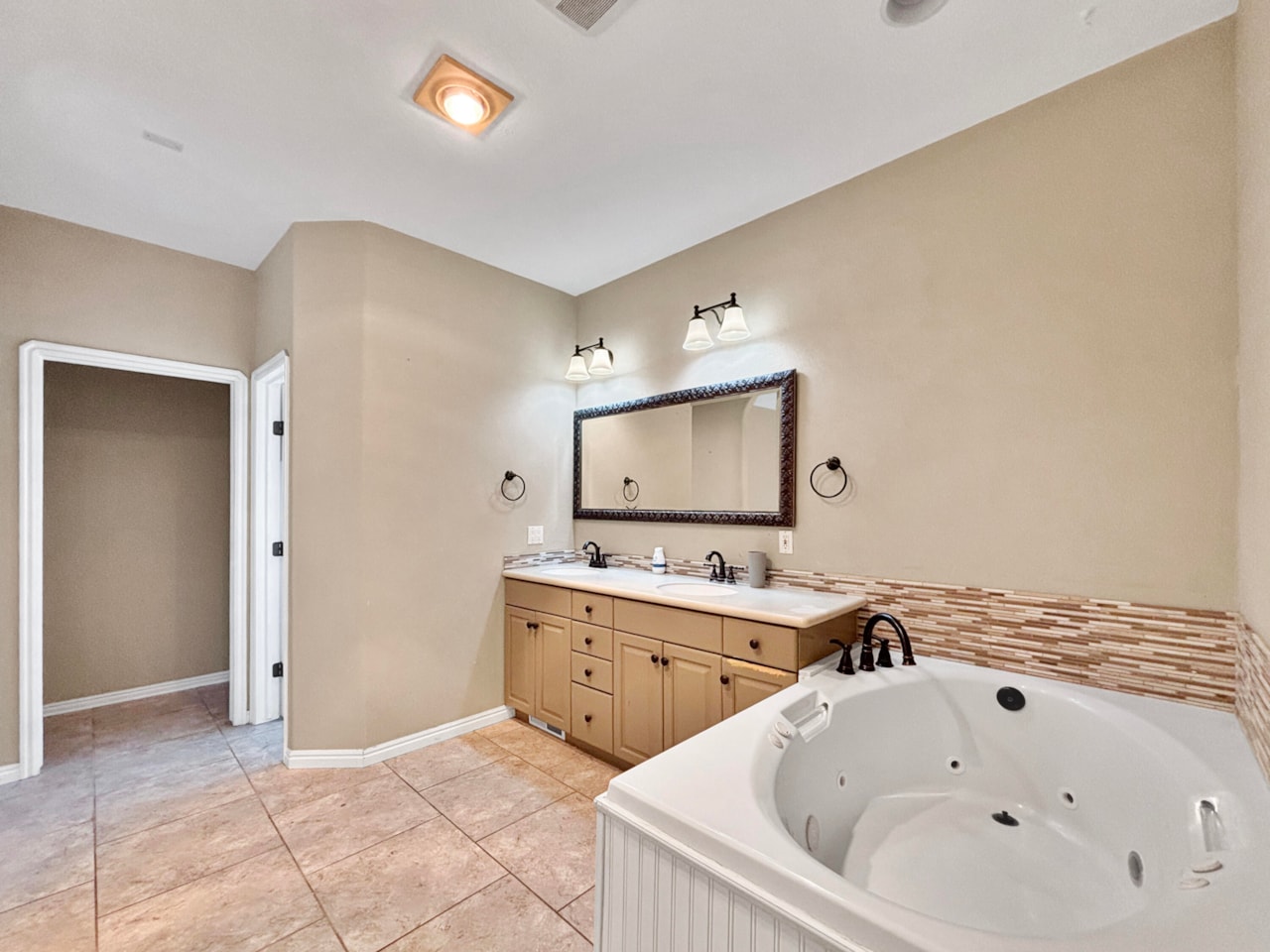 2368 S Coletero Washington, UT 84780 home for sale, MLS#25-267660 - Erika Rogers Photo 22