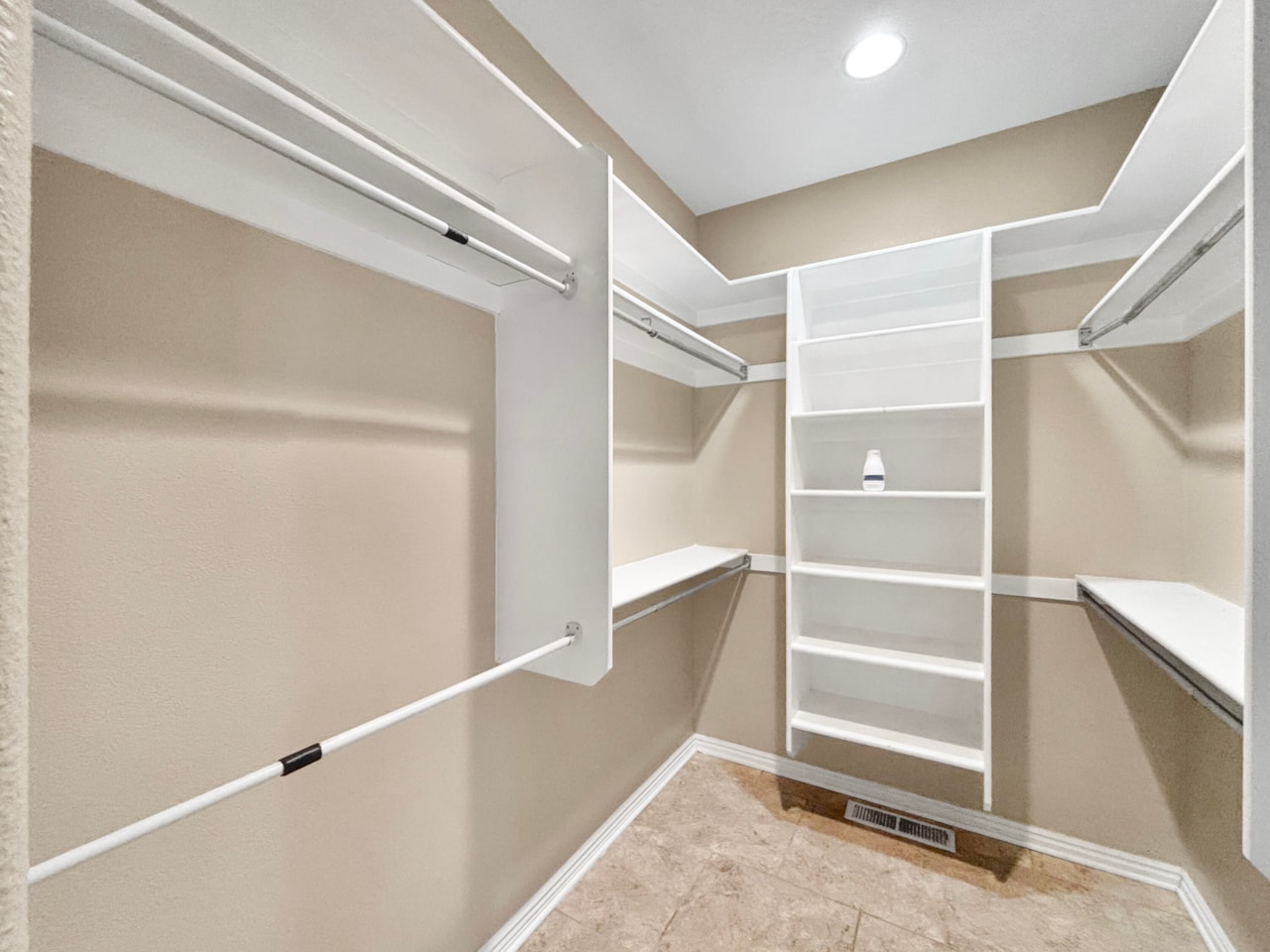 2368 S Coletero Washington, UT 84780 home for sale, MLS#25-267660 - Erika Rogers Photo 23