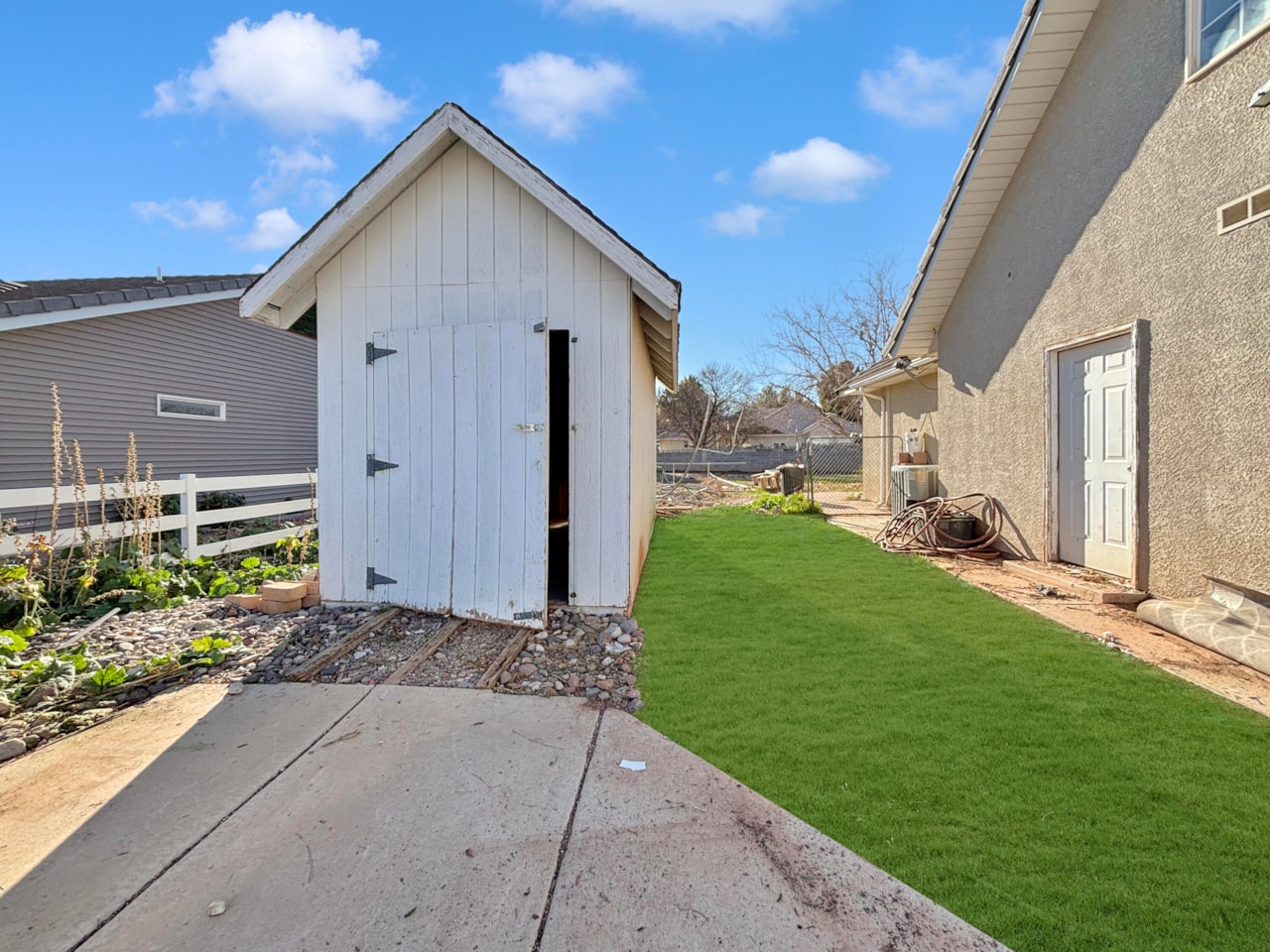 2368 S Coletero Washington, UT 84780 home for sale, MLS#25-267660 - Erika Rogers Photo 37