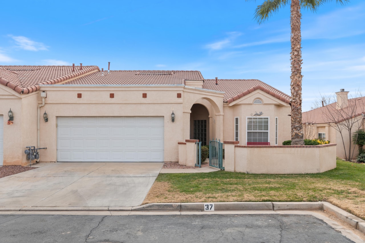 1186 E 900  S #37 St George, UT 84790 home for sale, MLS#25-267700 - Erika Rogers Photo 3