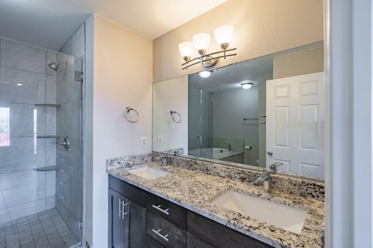 161 W 950  S #V1 St George, UT 84770 home for sale, MLS#25-267701 - Erika Rogers Photo 9