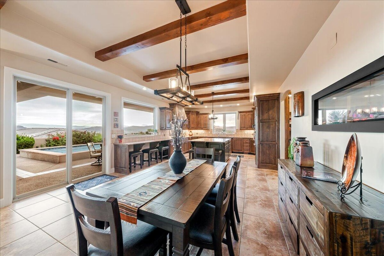 1815 S Paragon DR St George, UT 84790 home for sale, MLS#25-266264 - Erika Rogers Photo 16