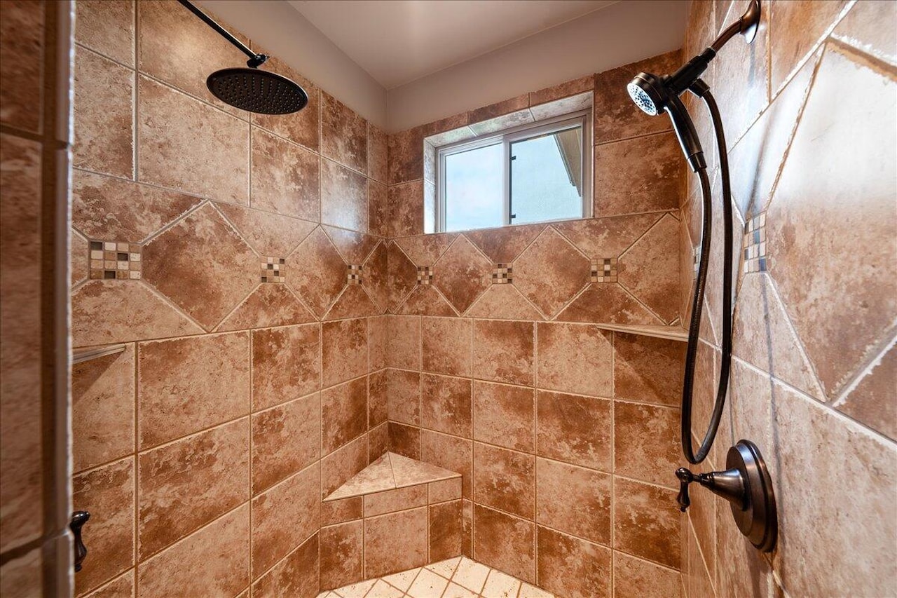 1815 S Paragon DR St George, UT 84790 home for sale, MLS#25-266264 - Erika Rogers Photo 34