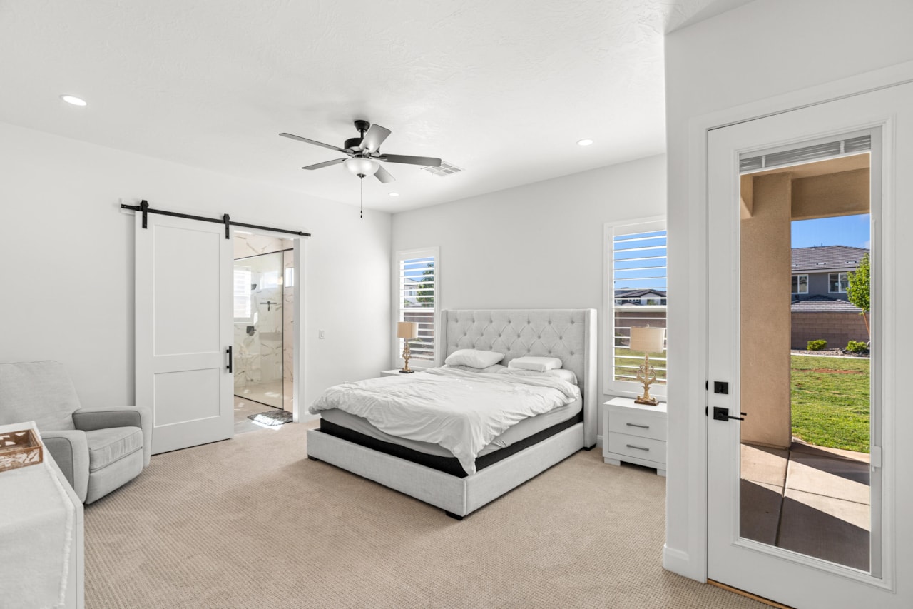 2726 E Ashwood LN St George, UT 84790 home for sale, MLS#25-265585 - Erika Rogers Photo 21