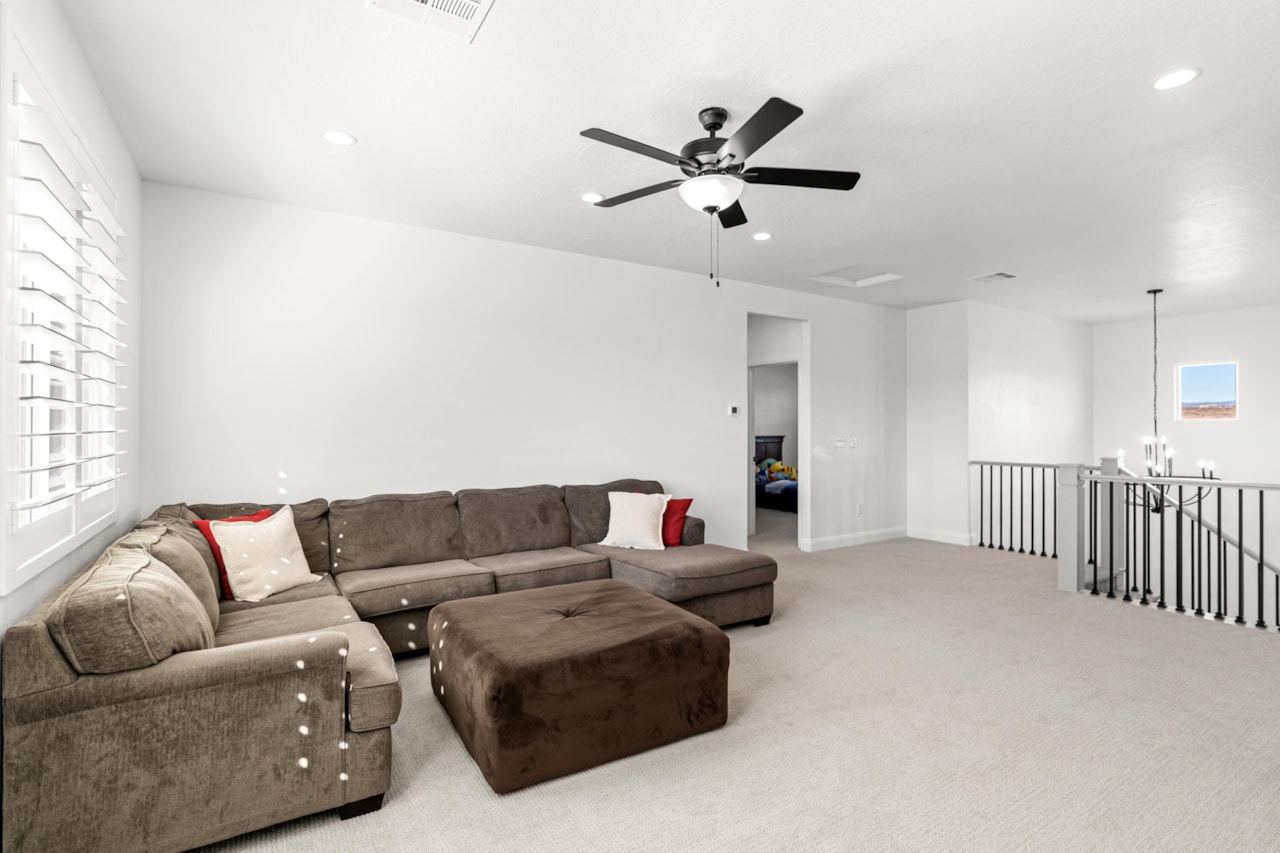 2726 E Ashwood LN St George, UT 84790 home for sale, MLS#25-265585 - Erika Rogers Photo 28