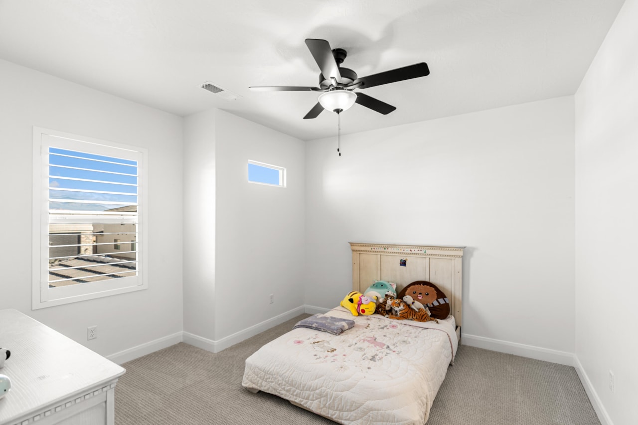 2726 E Ashwood LN St George, UT 84790 home for sale, MLS#25-265585 - Erika Rogers Photo 29