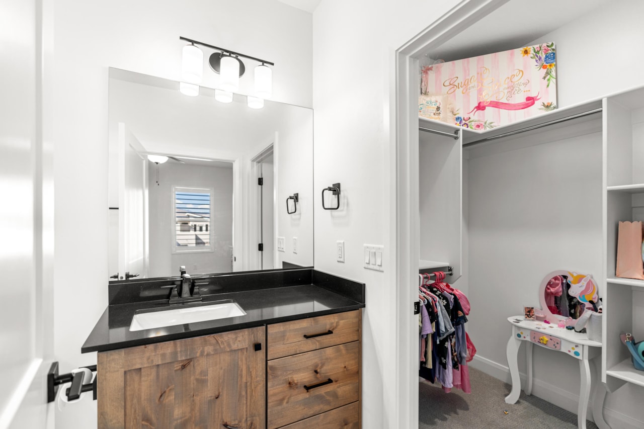 2726 E Ashwood LN St George, UT 84790 home for sale, MLS#25-265585 - Erika Rogers Photo 30