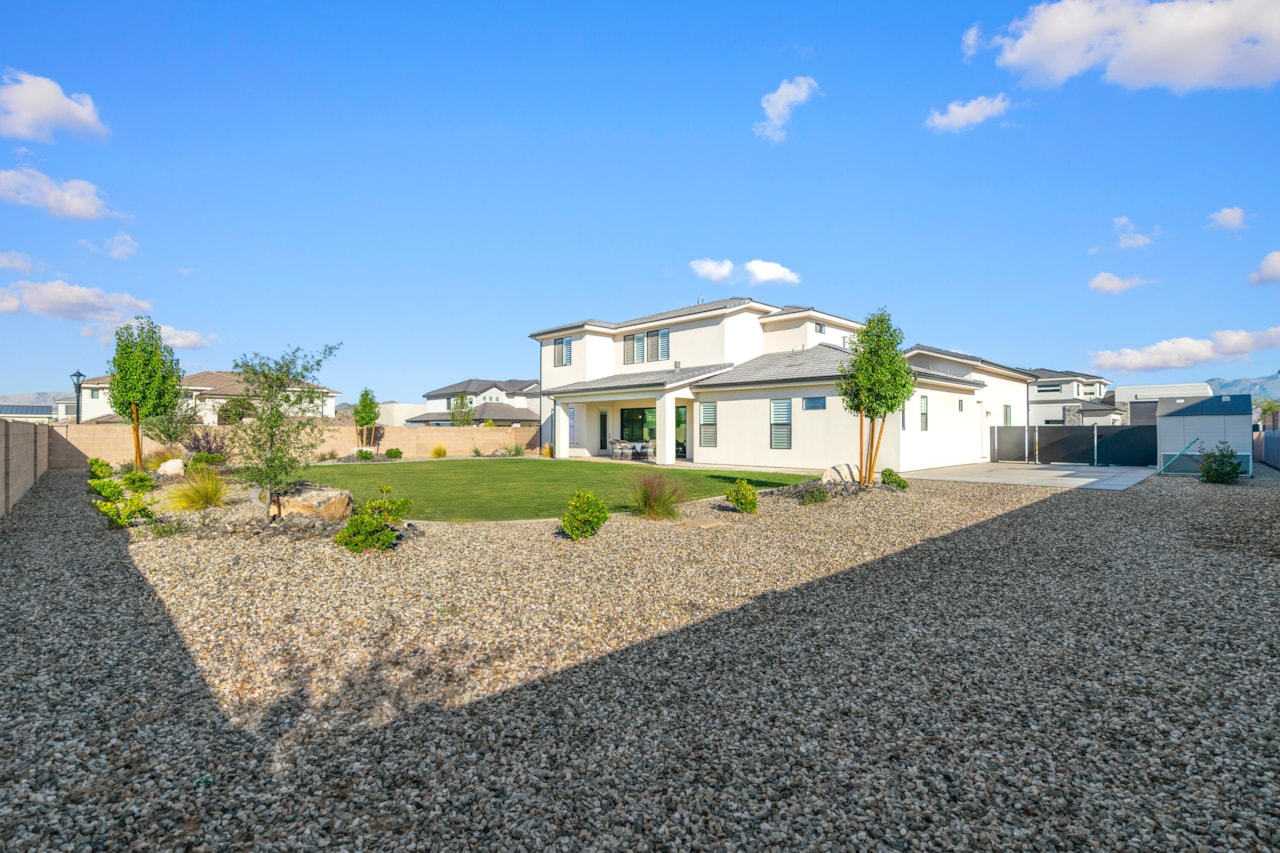 2726 E Ashwood LN St George, UT 84790 home for sale, MLS#25-265585 - Erika Rogers Photo 36