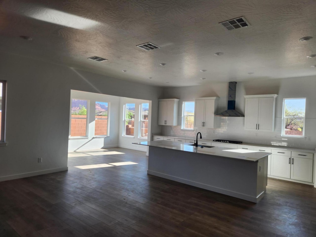 693 S 230  W #Lot 12 Ivins, UT 84738 home for sale, MLS#25-265056 - Erika Rogers Photo 2