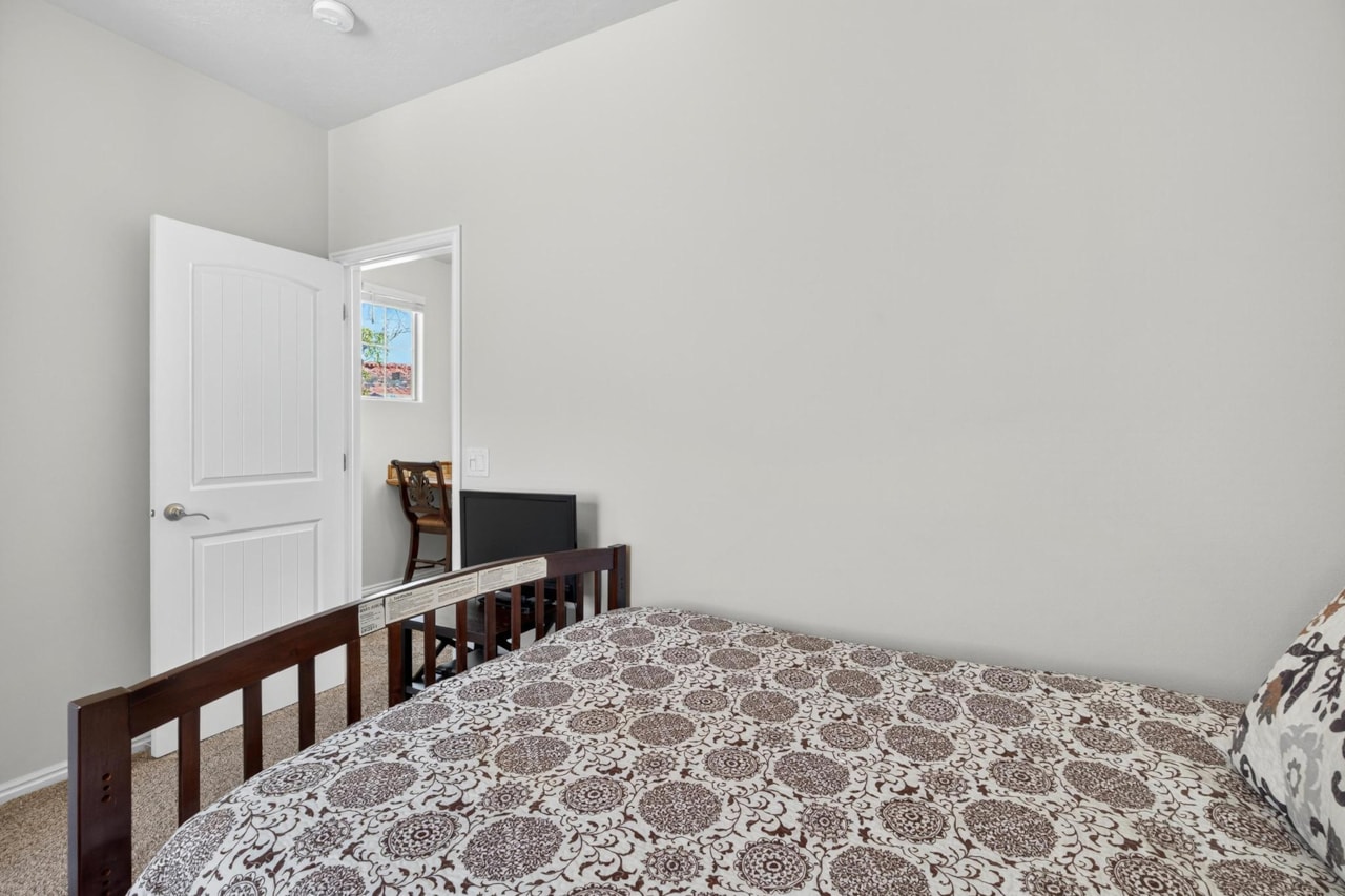 2602 E Spring Canyon Washington, UT 84780 home for sale, MLS#26-267723 - Erika Rogers Photo 9