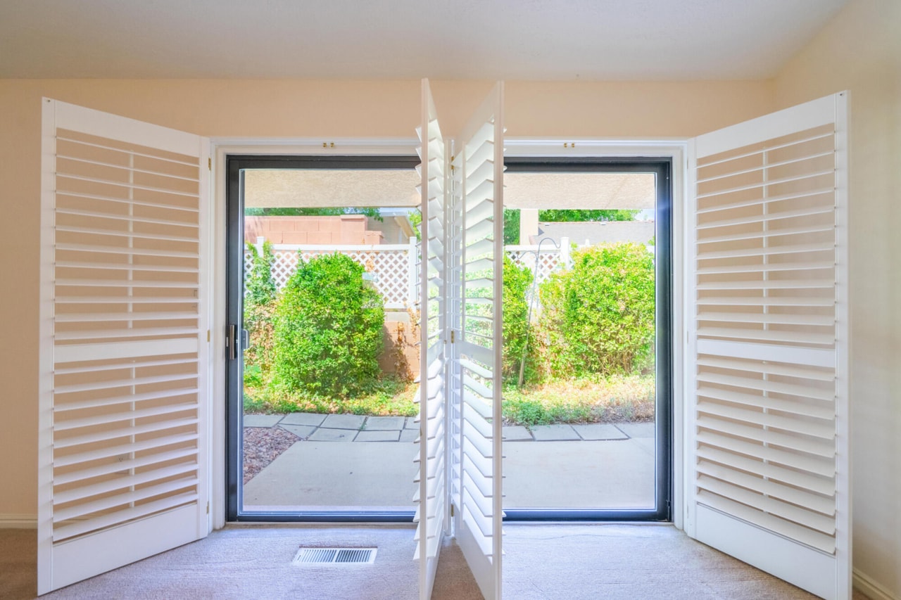 2952 S Jacob Hamblin DR St George, UT 84790 home for sale, MLS#25-264814 - Erika Rogers Photo 25