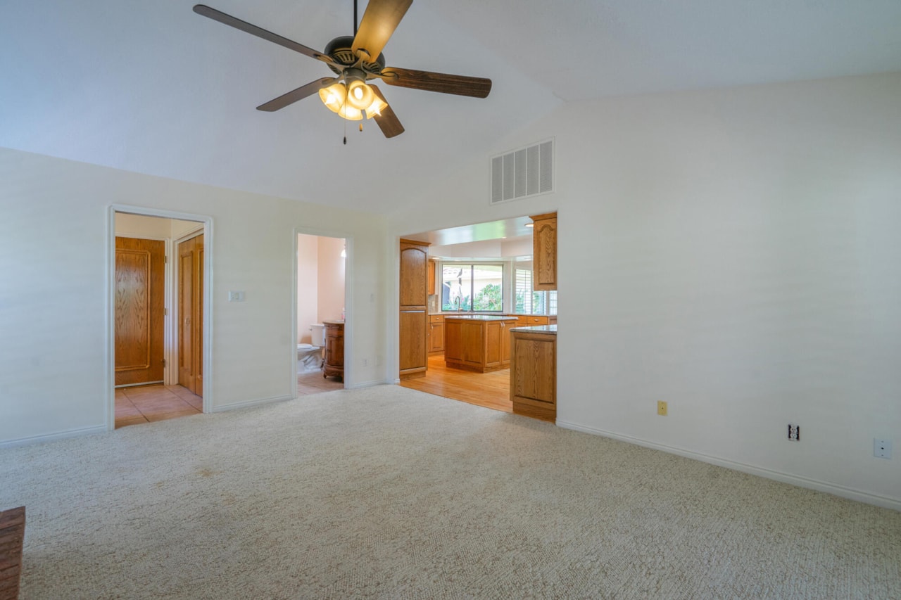 2952 S Jacob Hamblin DR St George, UT 84790 home for sale, MLS#25-264814 - Erika Rogers Photo 26