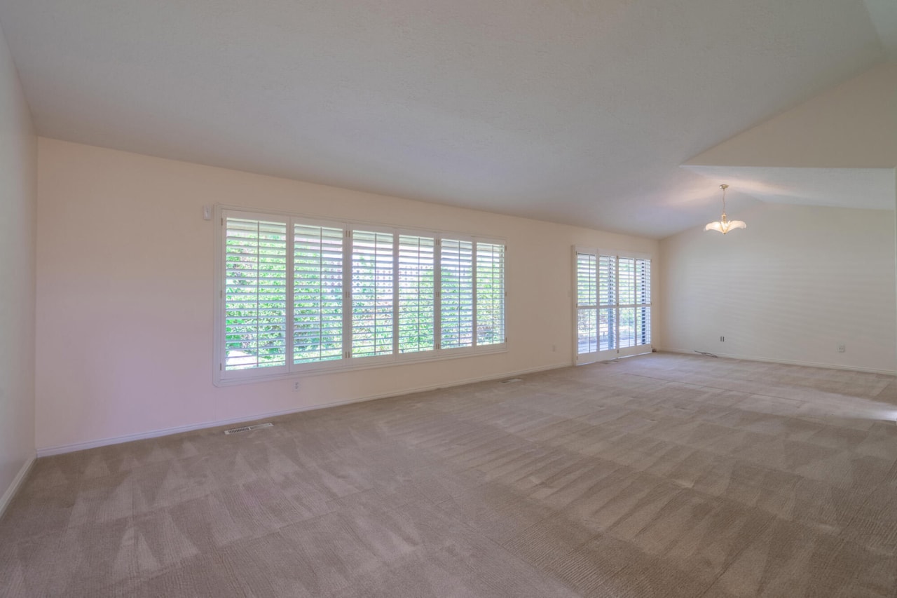 2952 S Jacob Hamblin DR St George, UT 84790 home for sale, MLS#25-264814 - Erika Rogers Photo 31