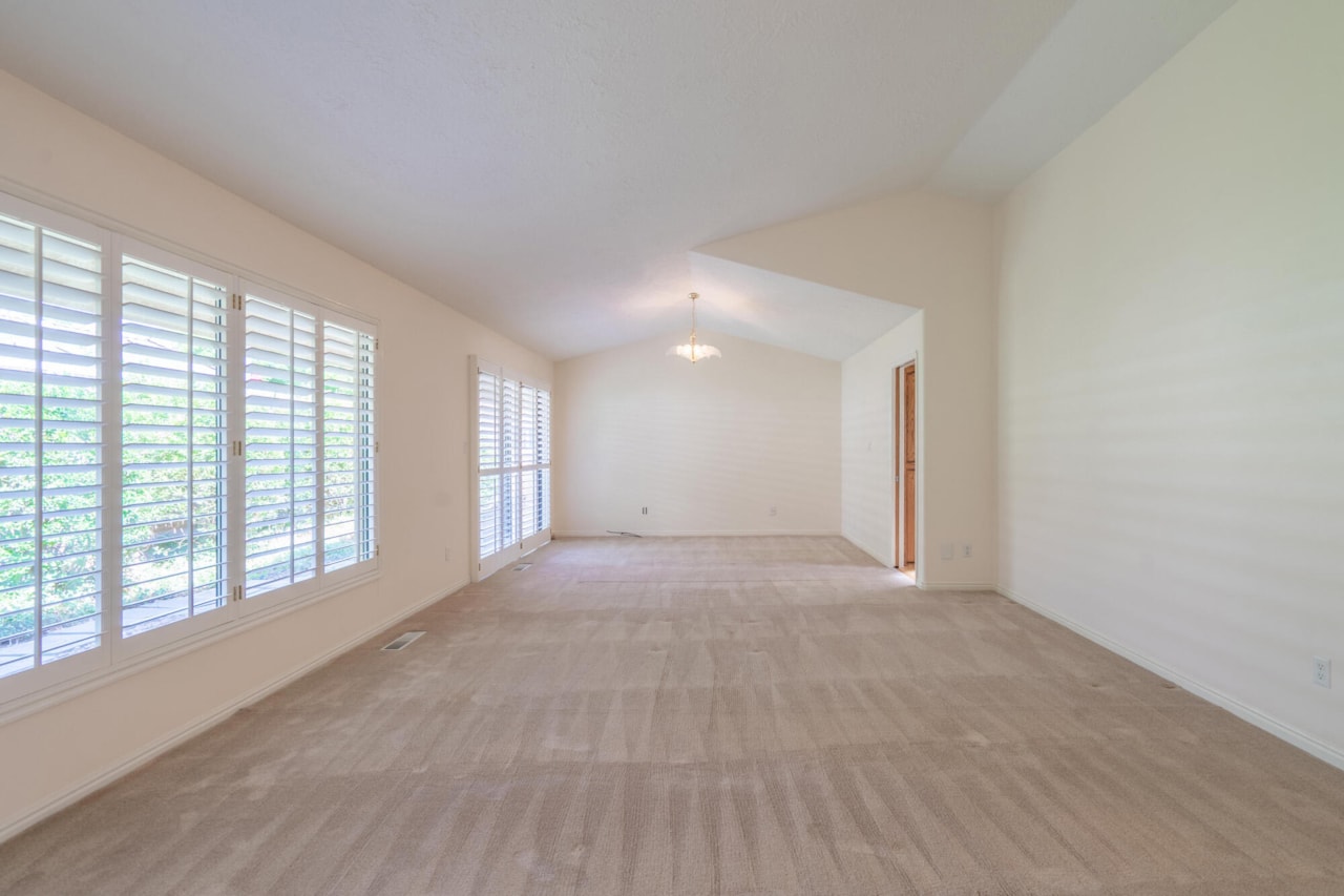 2952 S Jacob Hamblin DR St George, UT 84790 home for sale, MLS#25-264814 - Erika Rogers Photo 32