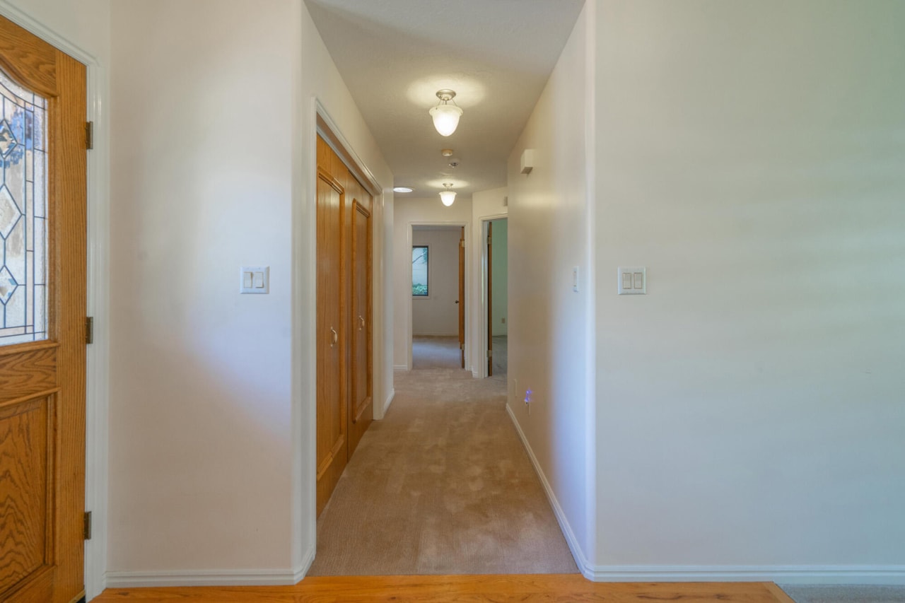 2952 S Jacob Hamblin DR St George, UT 84790 home for sale, MLS#25-264814 - Erika Rogers Photo 37