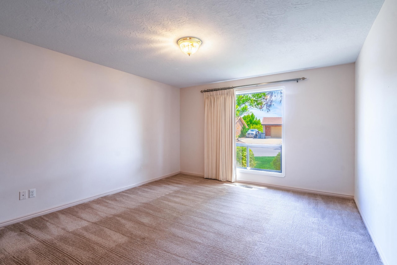 2952 S Jacob Hamblin DR St George, UT 84790 home for sale, MLS#25-264814 - Erika Rogers Photo 49