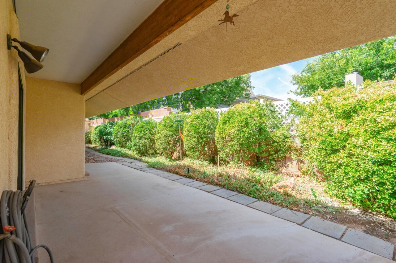 2952 S Jacob Hamblin DR St George, UT 84790 home for sale, MLS#25-264814 - Erika Rogers Photo 63