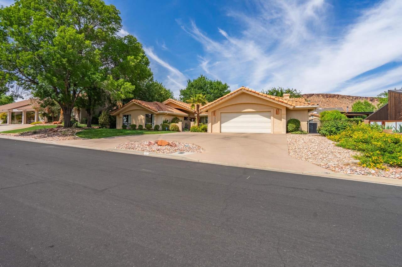 2952 S Jacob Hamblin DR St George, UT 84790 home for sale, MLS#25-264814 - Erika Rogers Photo 76