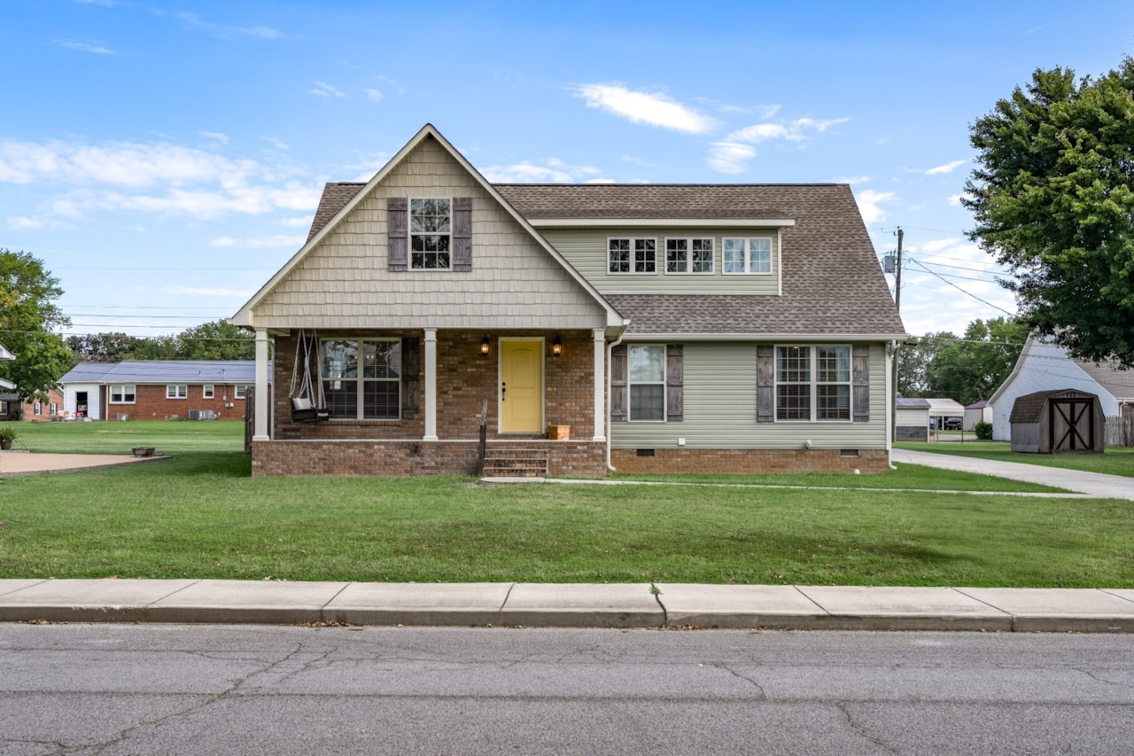 602 7th St Lawrenceburg, TN 38464 | MLS 3072116