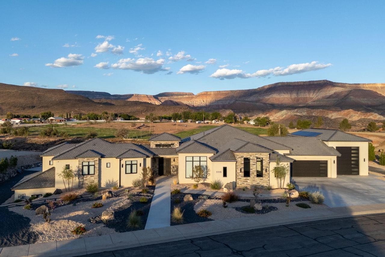 1115 S Westfield RD Toquerville, UT 84774 home for sale, MLS#25-265376 - Erika Rogers Photo 2