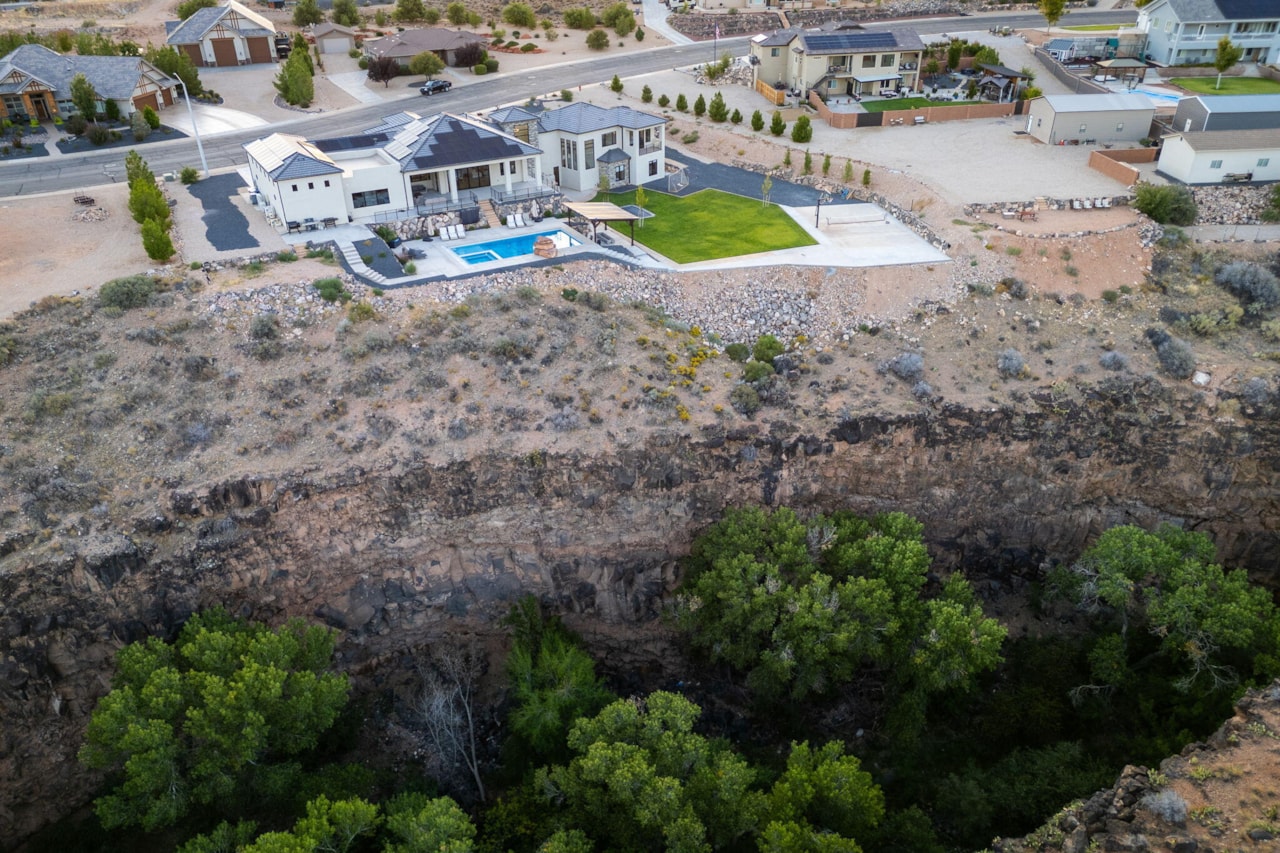 1115 S Westfield RD Toquerville, UT 84774 home for sale, MLS#25-265376 - Erika Rogers Photo 6