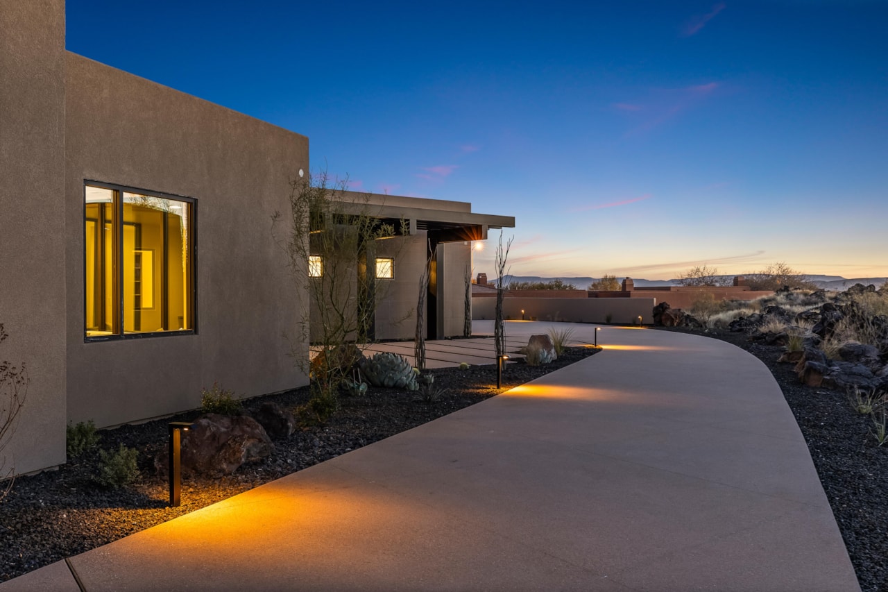 2031 N Lava Rock CIR St George, UT 84770 home for sale, MLS#25-257054 - Erika Rogers Photo 15