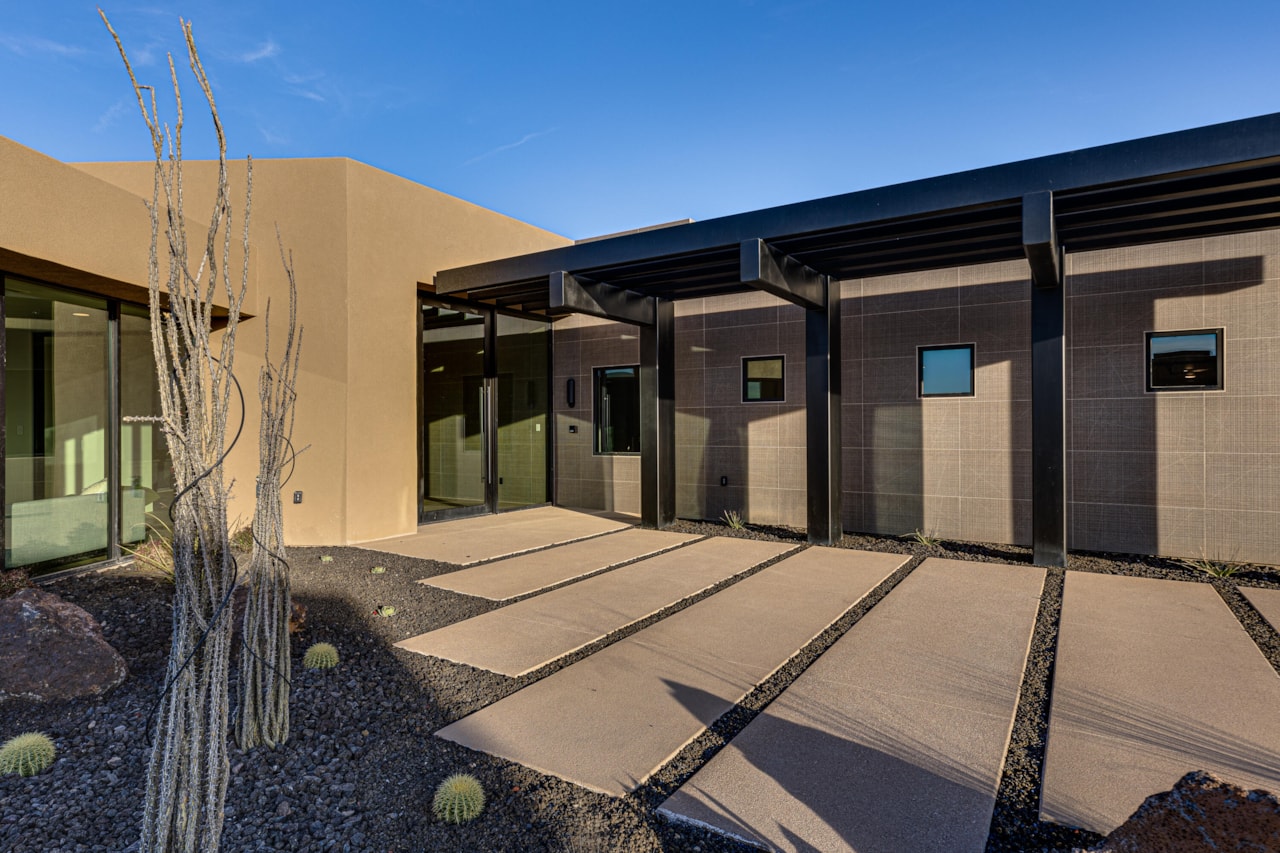 2031 N Lava Rock CIR St George, UT 84770 home for sale, MLS#25-257054 - Erika Rogers Photo 21