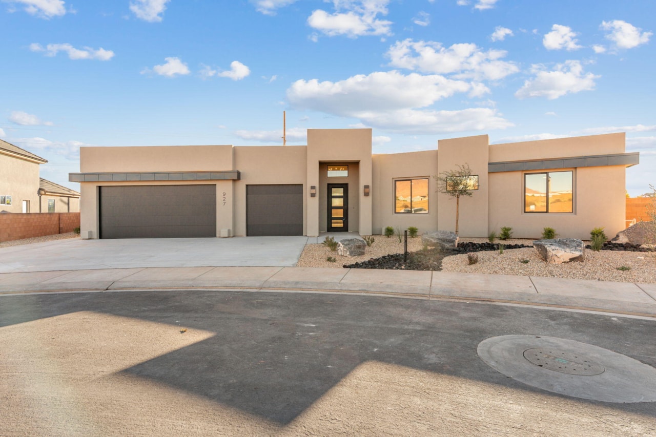 927 S 170  E Ivins, UT 84738 home for sale, MLS#26-267735 - Erika Rogers