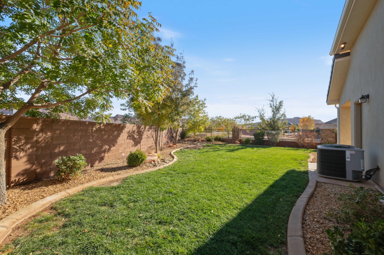 4707 S Homestead Way Washington, UT 84780 home for sale, MLS#25-267465 - Erika Rogers Photo 11