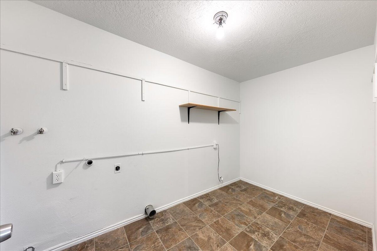 1628 W 1400  N St George, UT 84770 home for sale, MLS#26-267732 - Erika Rogers Photo 20