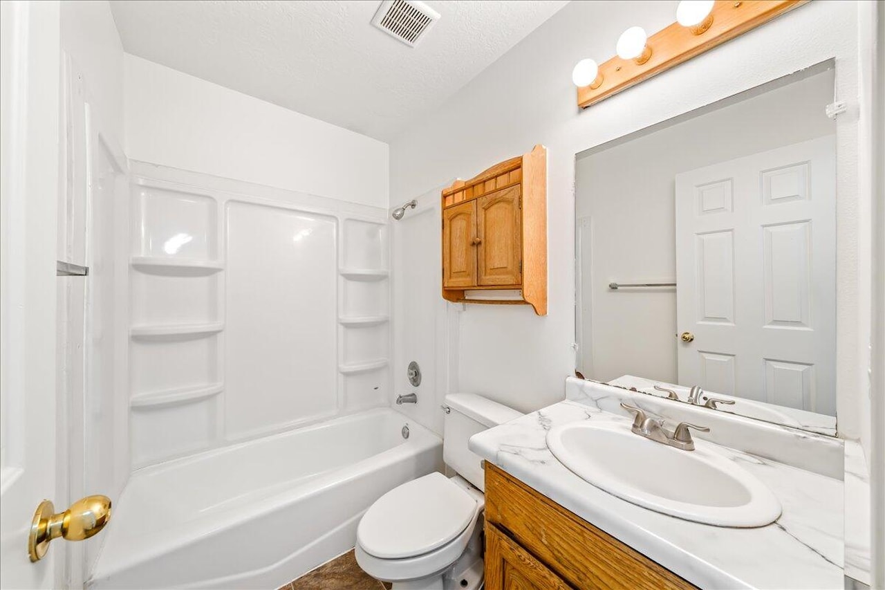 1628 W 1400  N St George, UT 84770 home for sale, MLS#26-267732 - Erika Rogers Photo 30