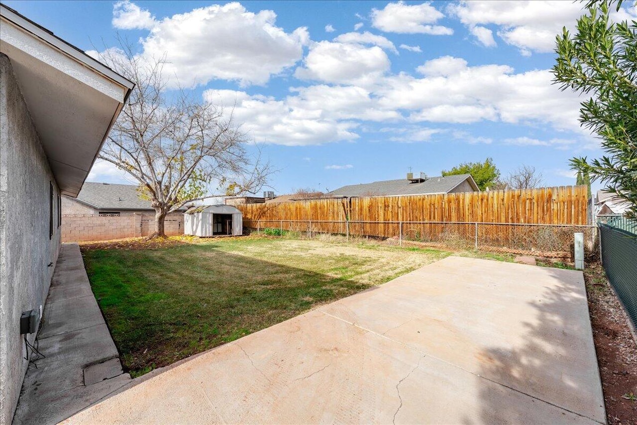 1628 W 1400  N St George, UT 84770 home for sale, MLS#26-267732 - Erika Rogers Photo 33