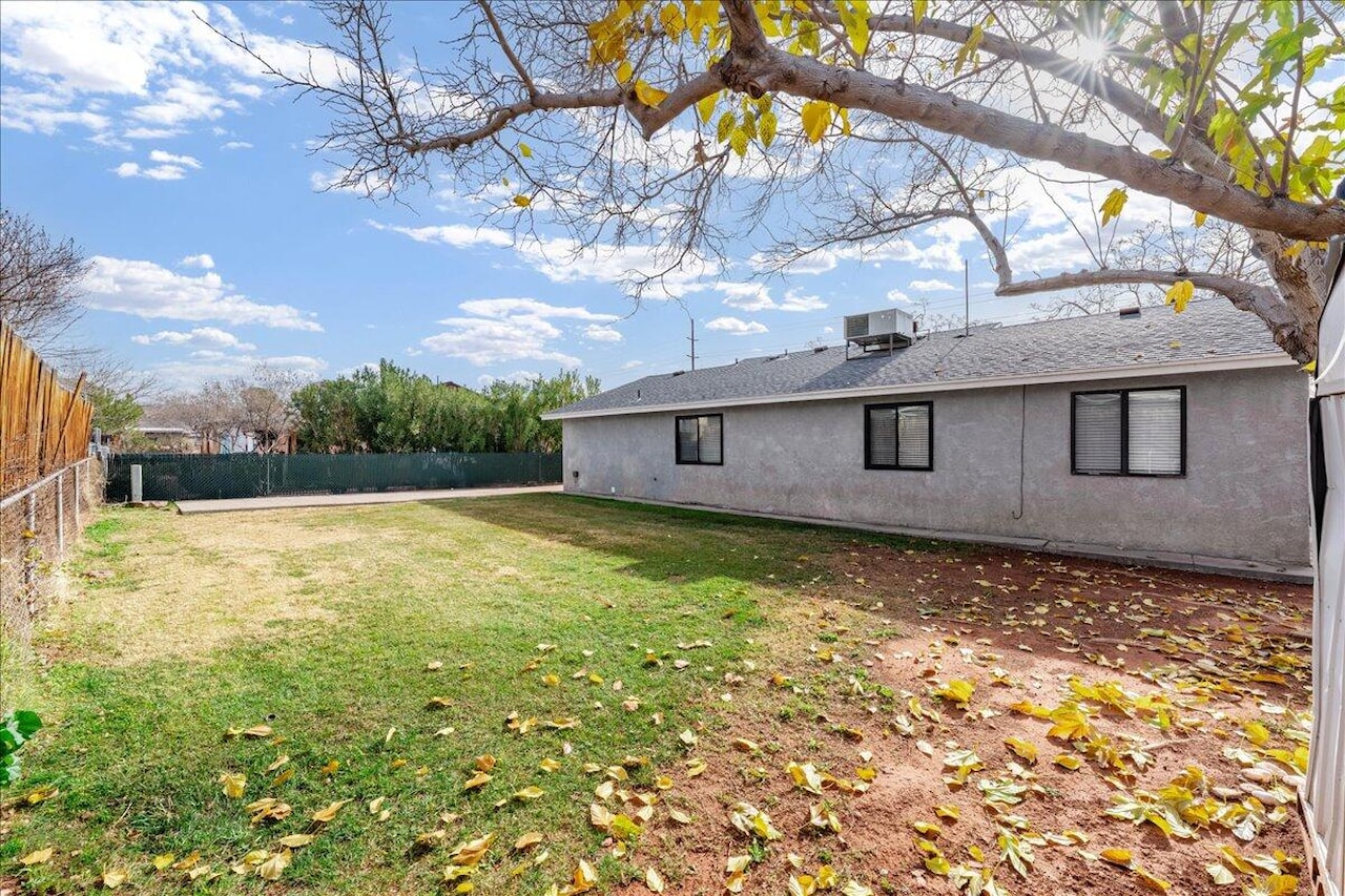 1628 W 1400  N St George, UT 84770 home for sale, MLS#26-267732 - Erika Rogers Photo 38