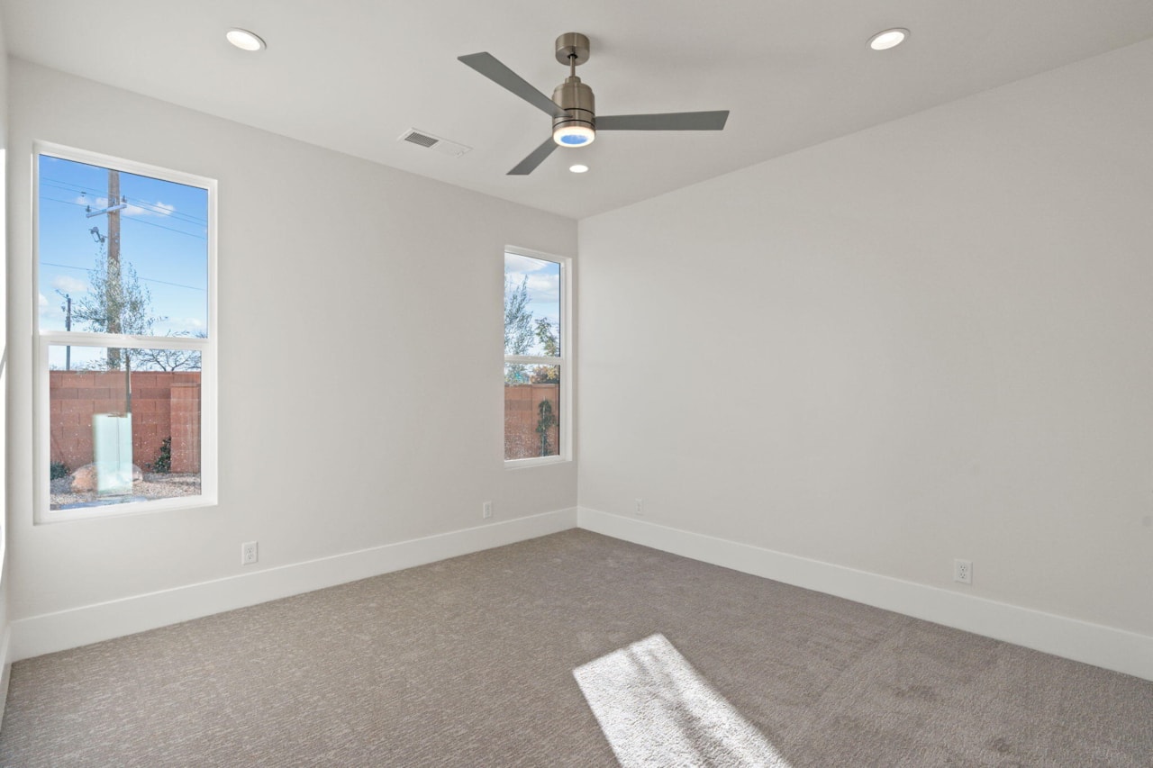 927 S 170  E Ivins, UT 84738 home for sale, MLS#26-267735 - Erika Rogers Photo 22