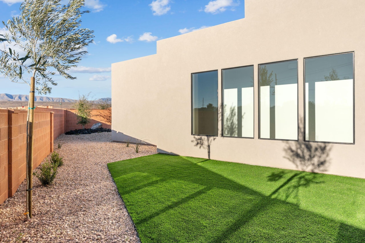 927 S 170  E Ivins, UT 84738 home for sale, MLS#26-267735 - Erika Rogers Photo 45