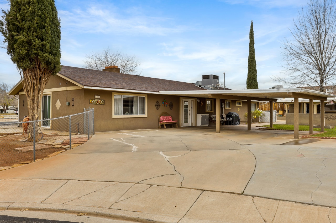 1162 W 610 N St George, UT 84770 home for sale, MLS#26-267739 - Erika Rogers Photo 2